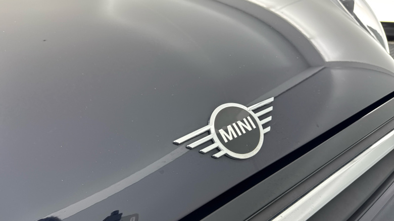 MINI Hatchback 1.5 Cooper Exclusive 5dr Auto [Nav Pack] Petrol Hatchback